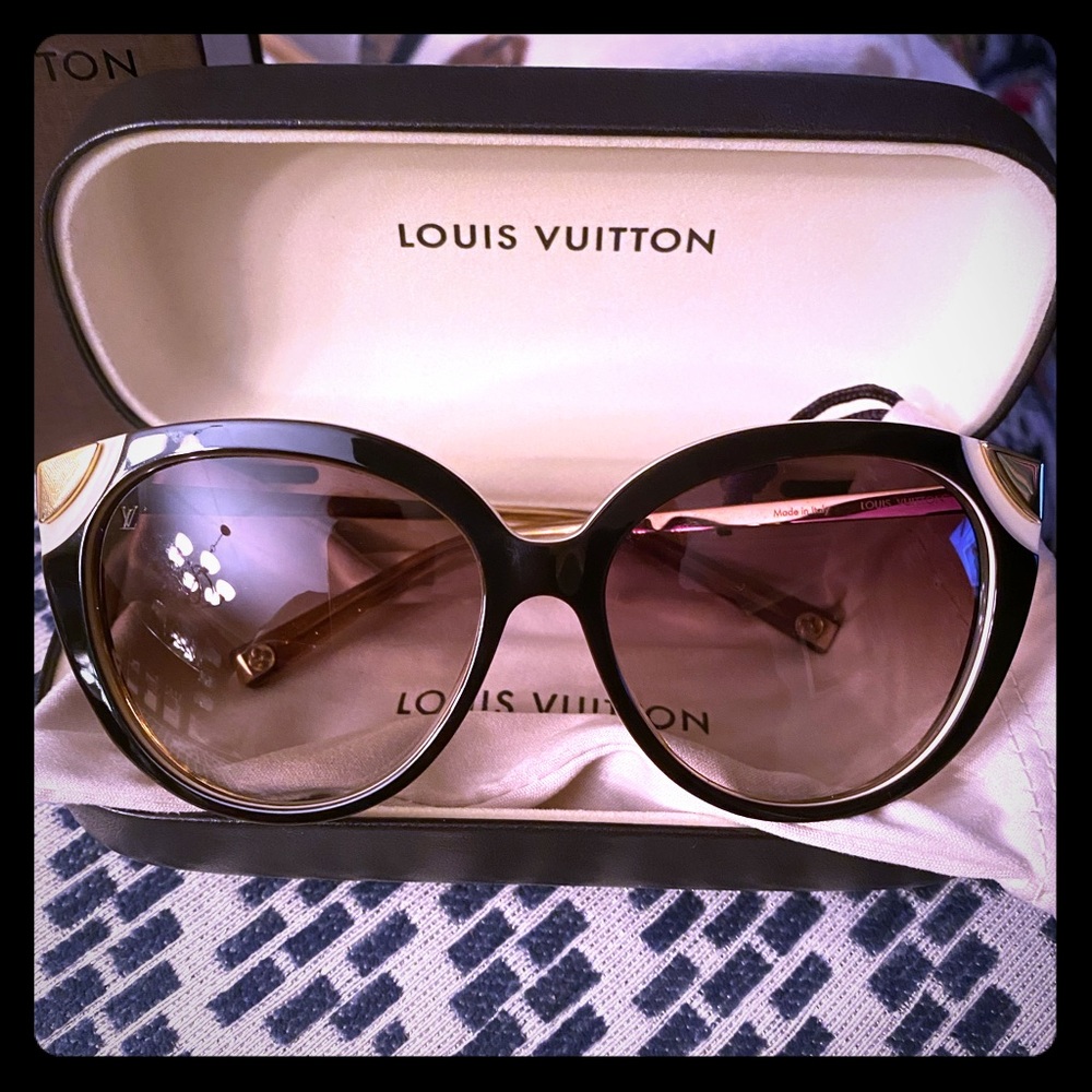 🦄 LV Amber Cat Eye Sunglasses
